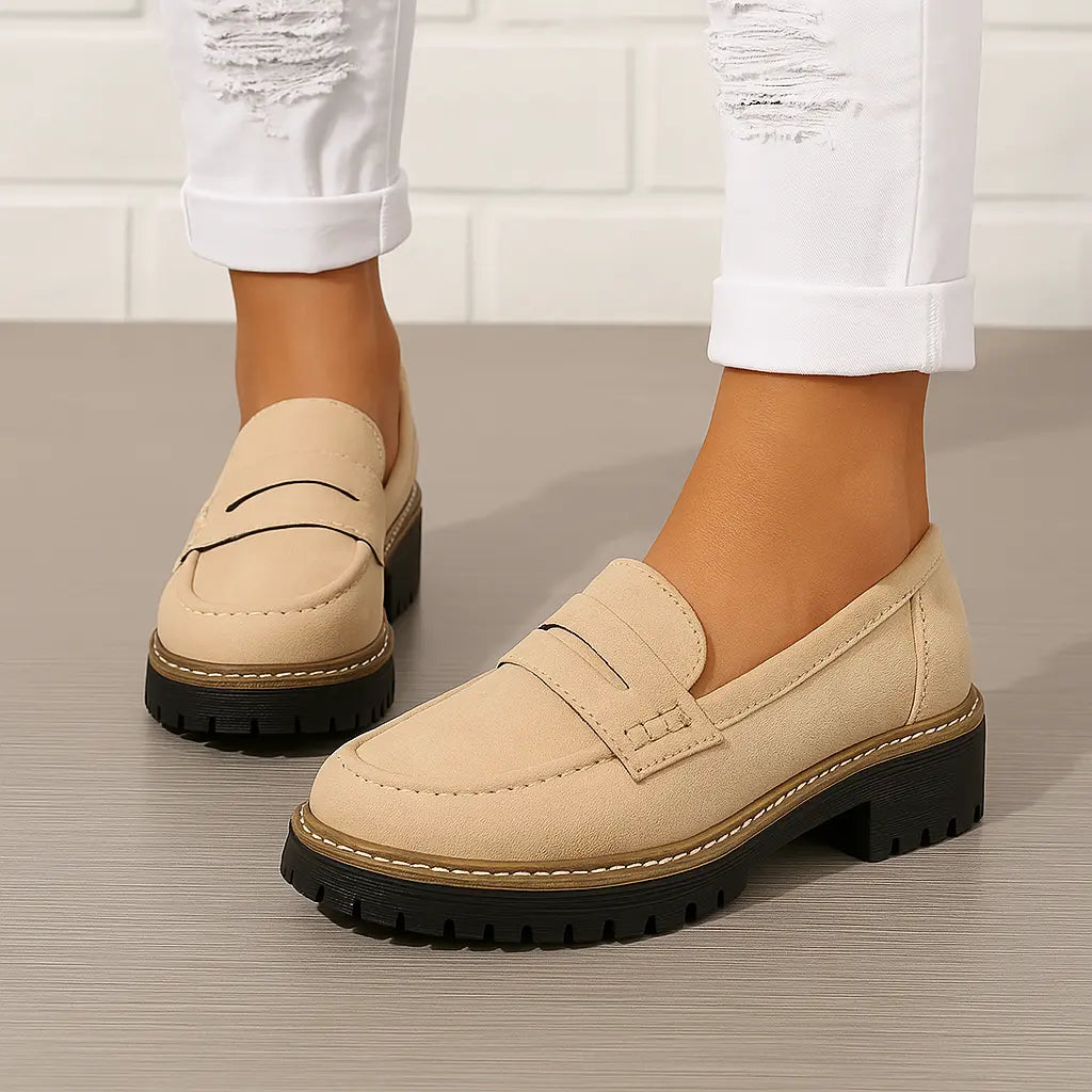 Nadia | Tijdloze Loafers van Suède Beige